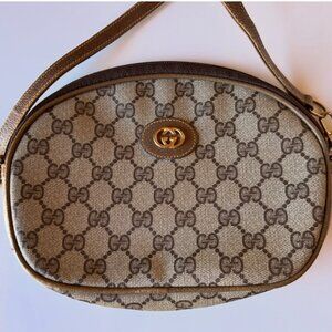 Vintage Gucci GG Supreme Crossbody Shoulder Purse Handbag in Great Condition